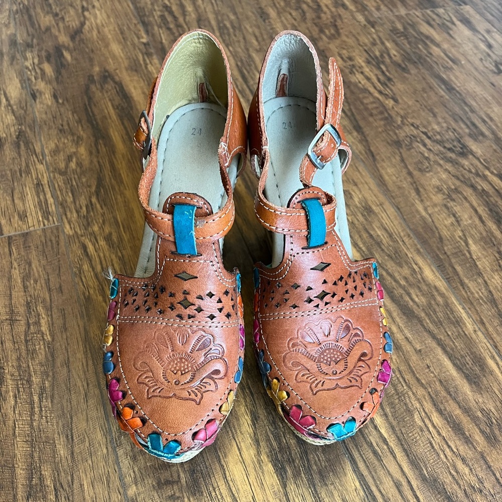 Mexican Leather platform for women size 8